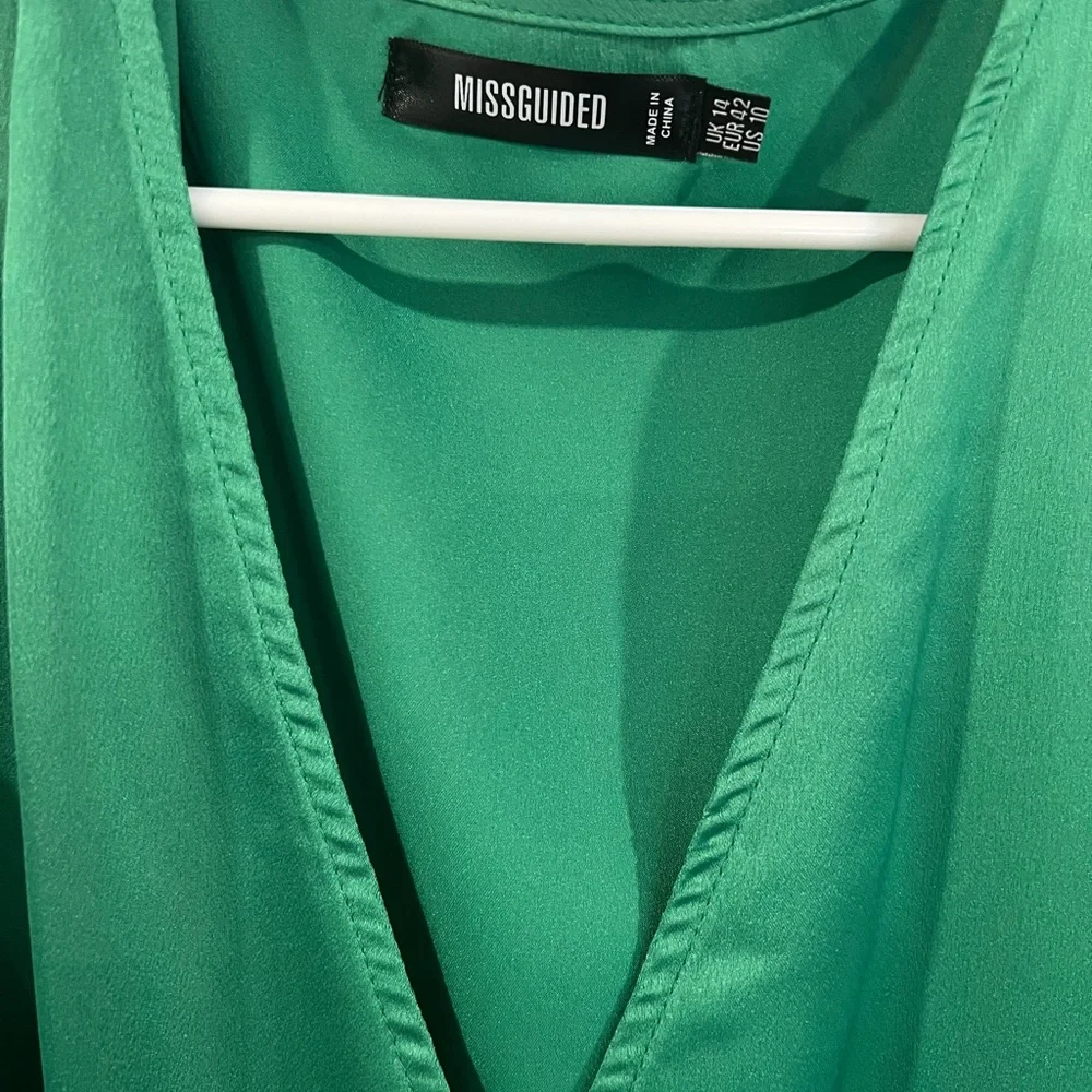 Green Top - Picture 2 of 3